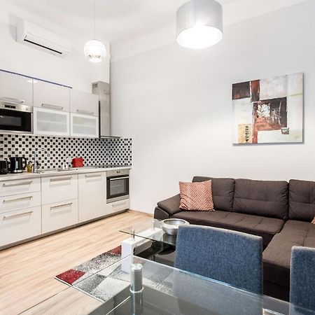 Quiet Nest In The Bustling Centre Of Budapest Esterno foto