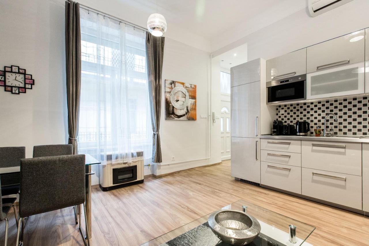 Quiet Nest In The Bustling Centre Of Budapest Esterno foto