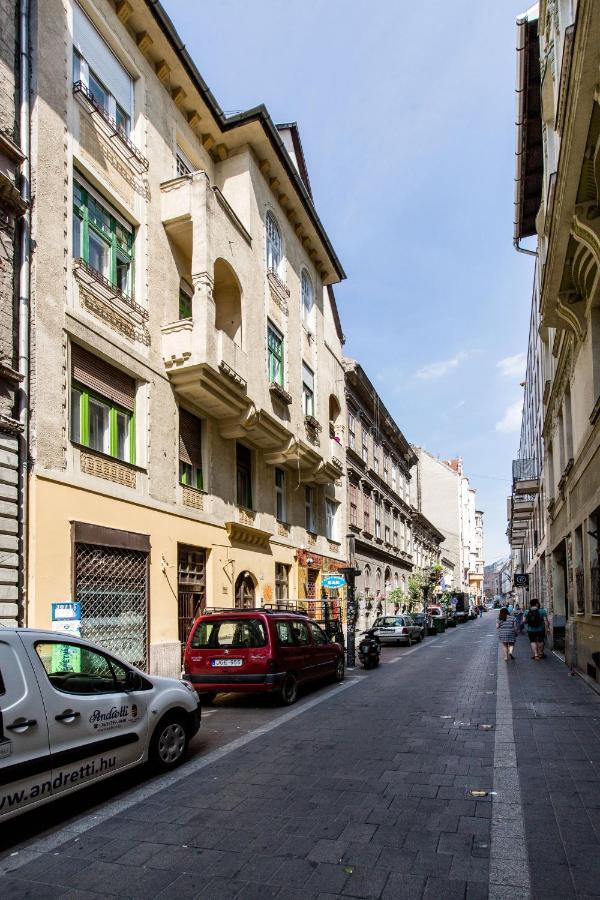 Quiet Nest In The Bustling Centre Of Budapest Esterno foto